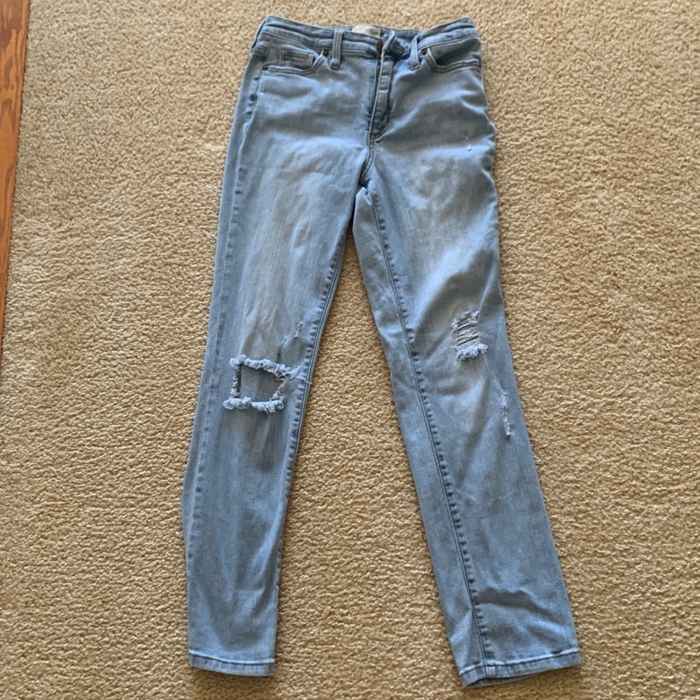 Universal Thread High Rise Slim Straight Jeans